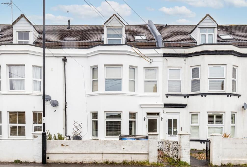 Cosy Flat In Burgess Hill, Sussex Apartment Bagian luar foto
